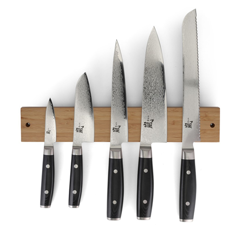 Yaxell RAN magnetskinne natur med 5 knive